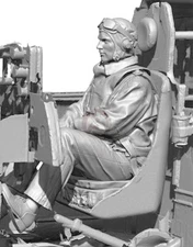 Legend 1/32 US Navy Pilot I WWII Sitting Hand on Control Stick (2 heads) LF3231