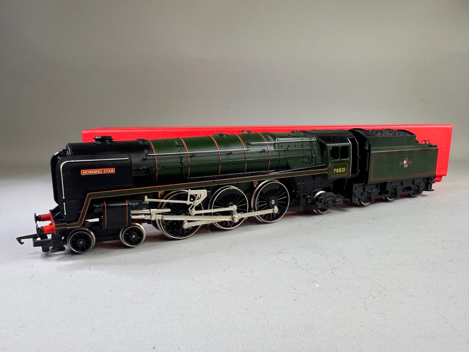 Hornby Railways Collector Guide - Model - Class 7MT Locomotive