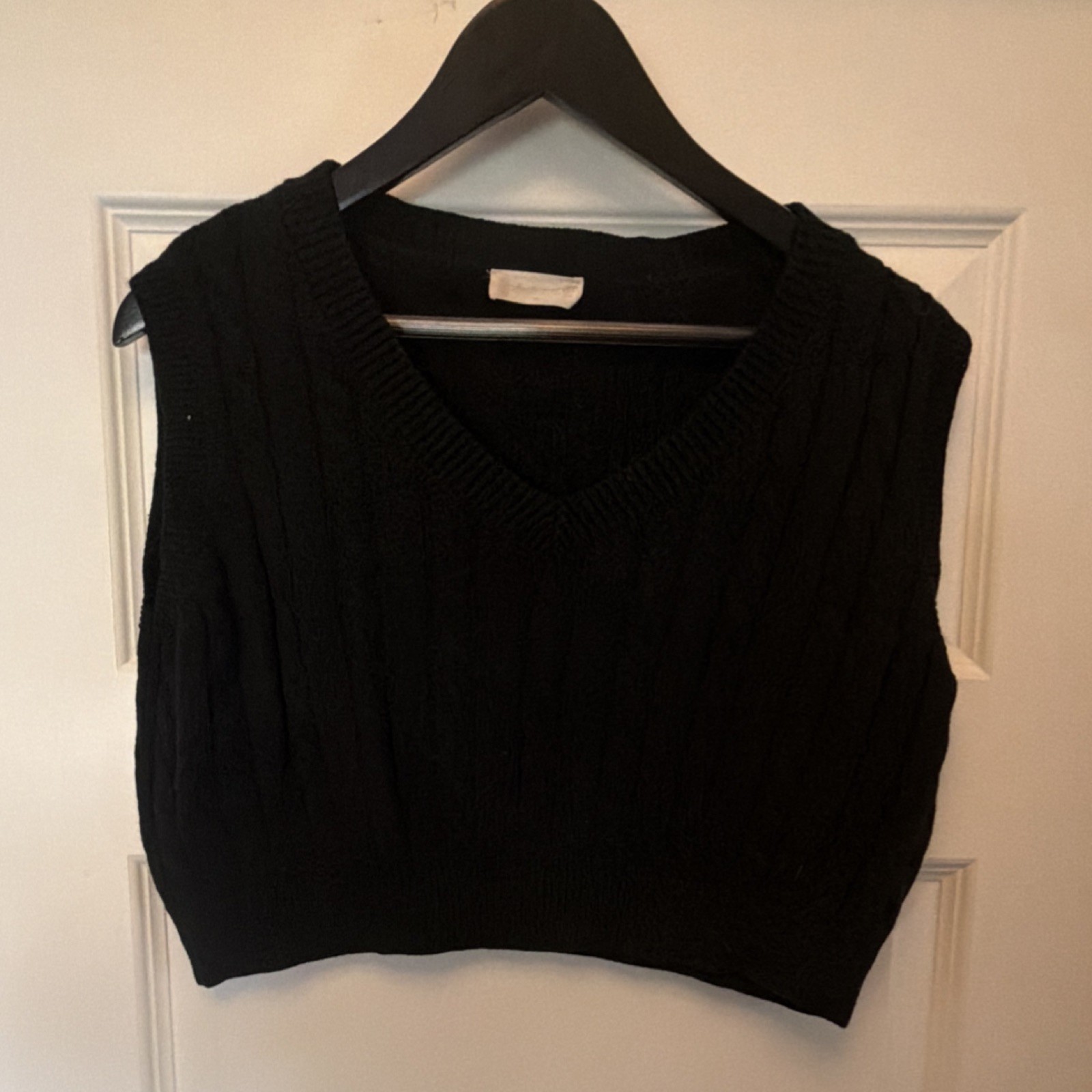 Anthropologie Knit Cable-Knit Black V-Neck Sweater Vest Men’s M