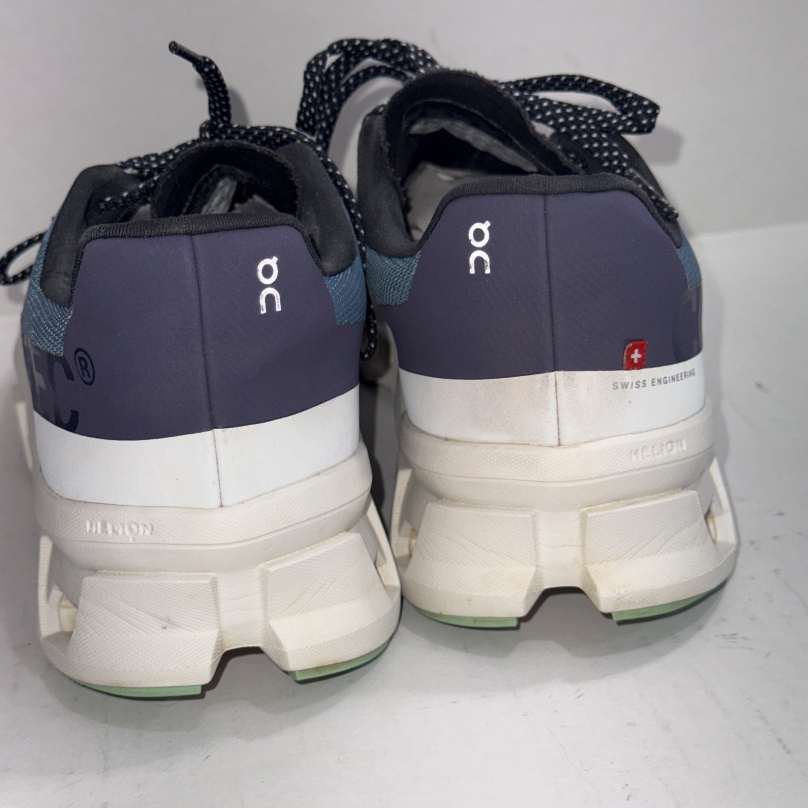 ON Cloud Swiss Engineering Cloudmonster Athleisur… - image 8