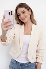 Women Rouge Sleeve Lined Inside 2 Flap Pocked Cropped Blazer