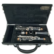 Leblanc 7242 Bb Clarinet Woodwind Instrument with Original Case and Mouthpiece