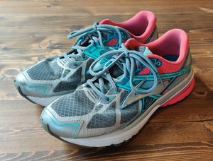 brooks ravenna 7 white