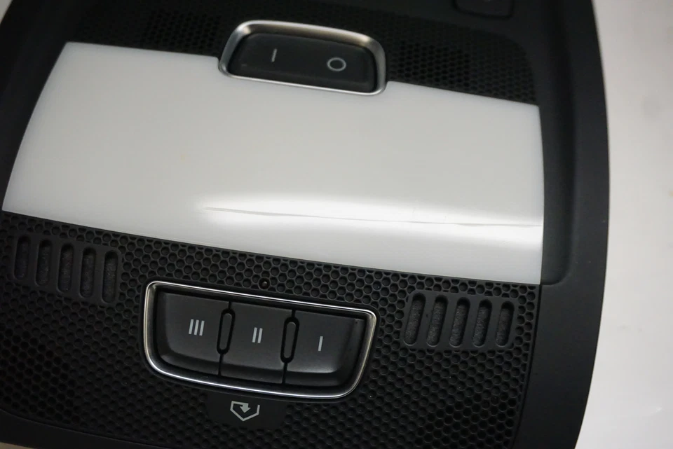 13-15 AUDI RS5 Front Dome Light Sunroof Controller 8T0947135BM - Image 3 of 4