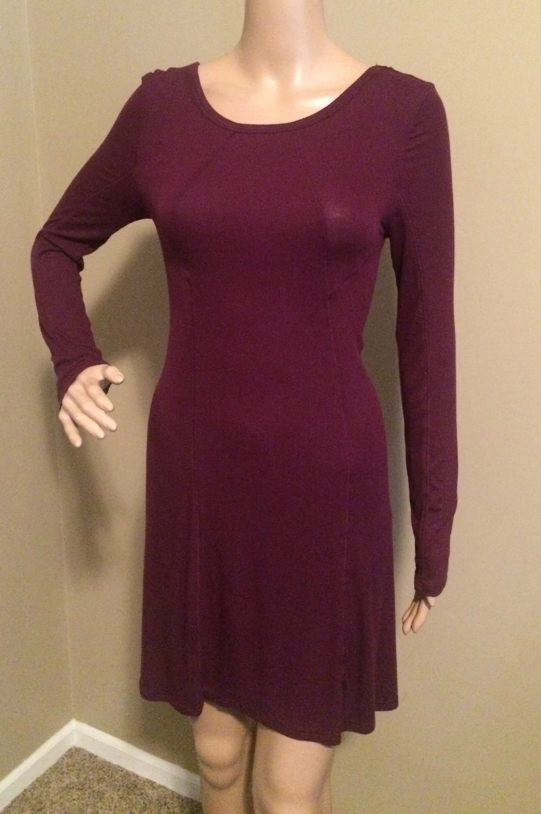 UNDERCOVER Abito trapezio bordeaux morbido Victoria's Secret taglia S a costine manica lunga