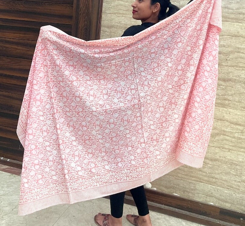 Wholesale Lightweight Cotton Sarongs for Effortless Beach Style Women Dress