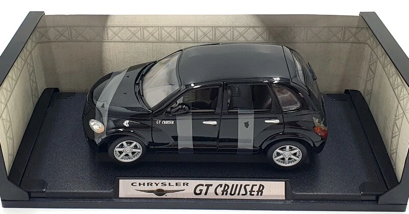 Motor Max 1/18 Scale Diecast 73107 - Chrysler GT Cruiser - Black - Image 4 of 4