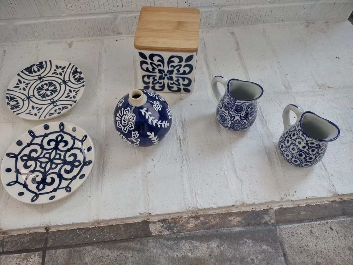 Aazon.co: Creative Co-Op Hand-Carved Arble Dish With Handle, Grey - View #2