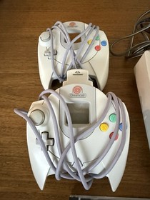 Sega Dreamcast Console Bundle w/ Games - Tested; 1 Controller Not Working