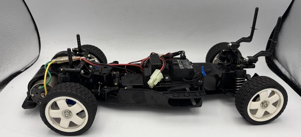 For parts TAMIYA  FF-01 chassis with motor and ESC - Image 3 of 4