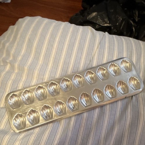 Aluminum Shell Baking Mold Two-Piece Silver 20-Hole Set