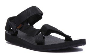 teva black strappy sandals