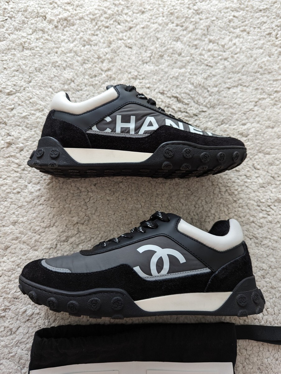 CHANEL CC Logo Black Suede Nylon Trainers Sneakers Shoes CHANEL CC Logo Black Suede Nylon Trainers Sneakers Shoes