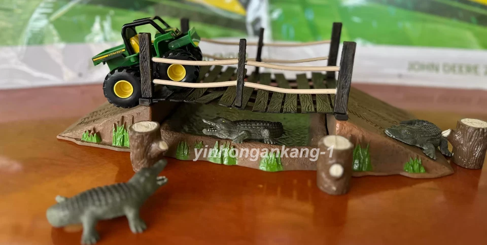 ERTL John Deere Bigfoot Farmer Loader Alligator Pit Adventure Scene Model - Image 2 of 3