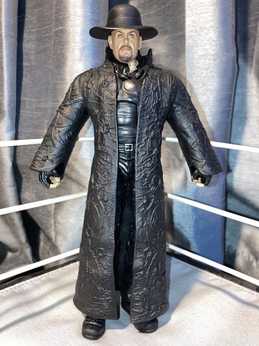Elite 80 with Hat and Coat WWE Mattel 