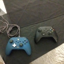 Xbox Ergonomic Controllers Lot of 2 Black & B...