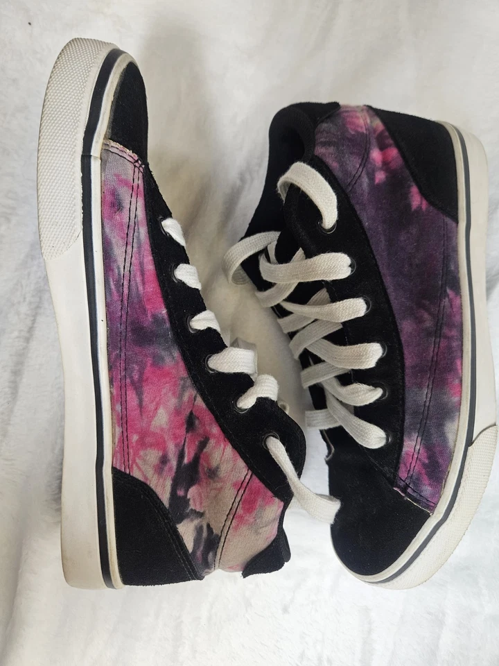 Zapatilla deportiva para mujer AIRWALKS de lona y gamuza talla 8.  Tie Dye púrpura.  seminuevo Foto 3 de 4