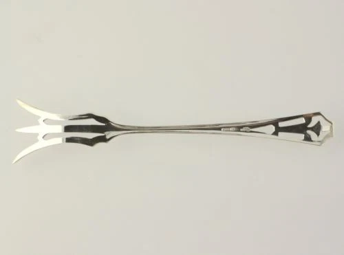Webster 3 Prong Lettuce Server - Sterling Silver Collectors Vintage Pierced - Image 2 of 4