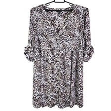 Womans Torrid Animal Print Button Front V-Neck Dress Roll Tab Sleeves Size 2