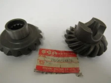  Suzuki Quadrunner LT230GE LT 230 OEM Drive Transfer Gear Bevel Set  24900-18820