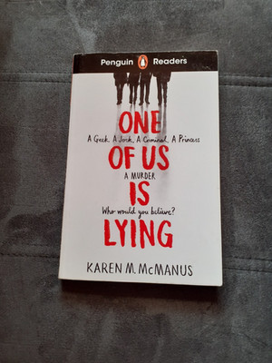 One of Us is Lying von Karen M. McManus (2017, Taschenbuch)
