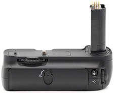 Nikon MB-D200 Multi-Power Battery Grip Top Mint 545JA