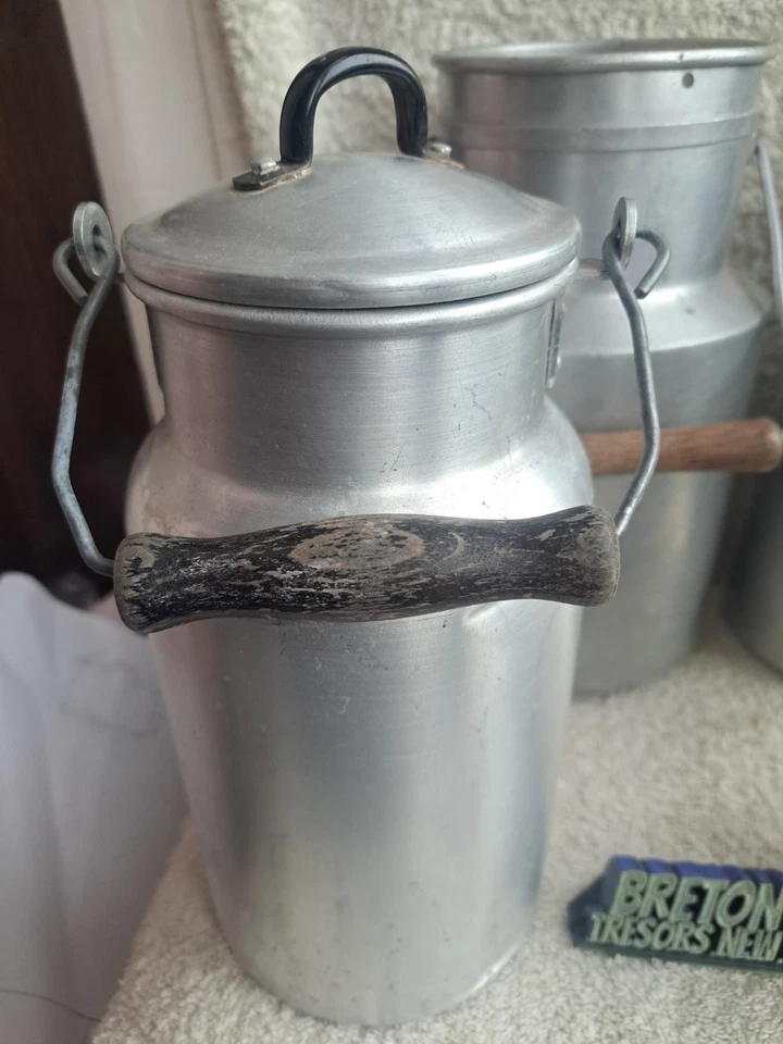 Lot de 4 ancien pot à lait aluminium Le Trèfle Tournus 3 x 2 et 1 x 3 litres - Photo 2/4