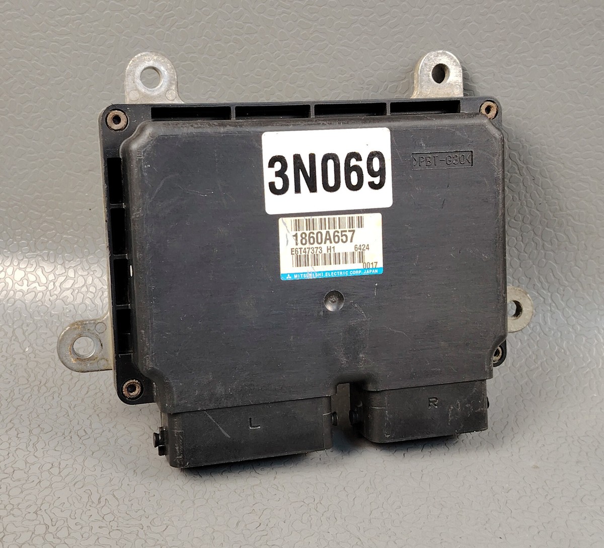 RA20H8994M 三菱 896-941MHz 20W モジュール 1個 MITSUBISHI OUTLANDER XL CW5W 2.4 ENGINE CONTROL MODULE ECM