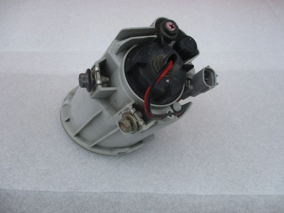 Conjunto de lámpara antiniebla lateral derecha OEM 2006 2007 Subaru B9 Tribeca OEM Foto 4 de 4