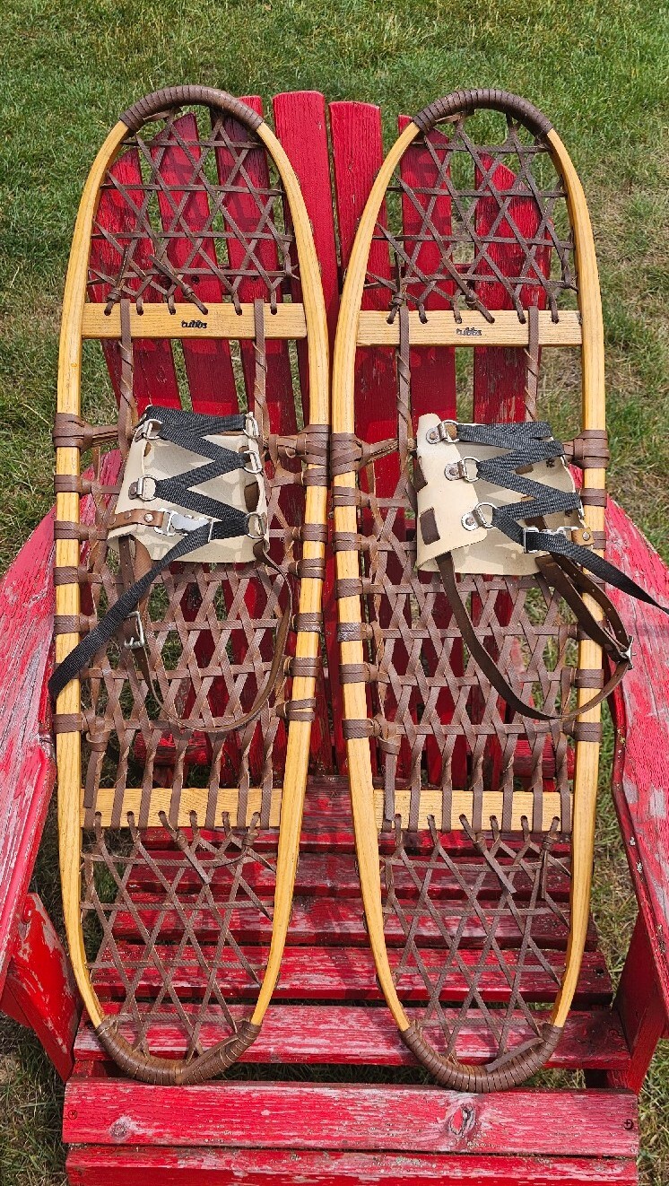 Tubbs Wooden Vtg 10 1/2" x 35" Brown Snowshoes Beautiful Condition eBay
