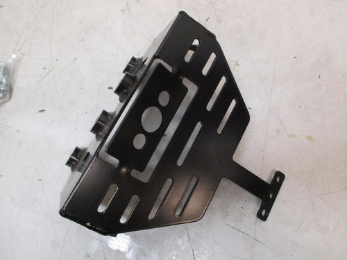 SUZUKI GSX-R1000 LICENSE PLATE BRACKET 99950-70516 - Picture 6 of 10