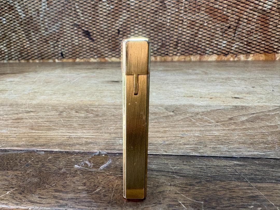 Givenchy Gold Lighter 2000 Used Collectible New Condition thumbnail 6