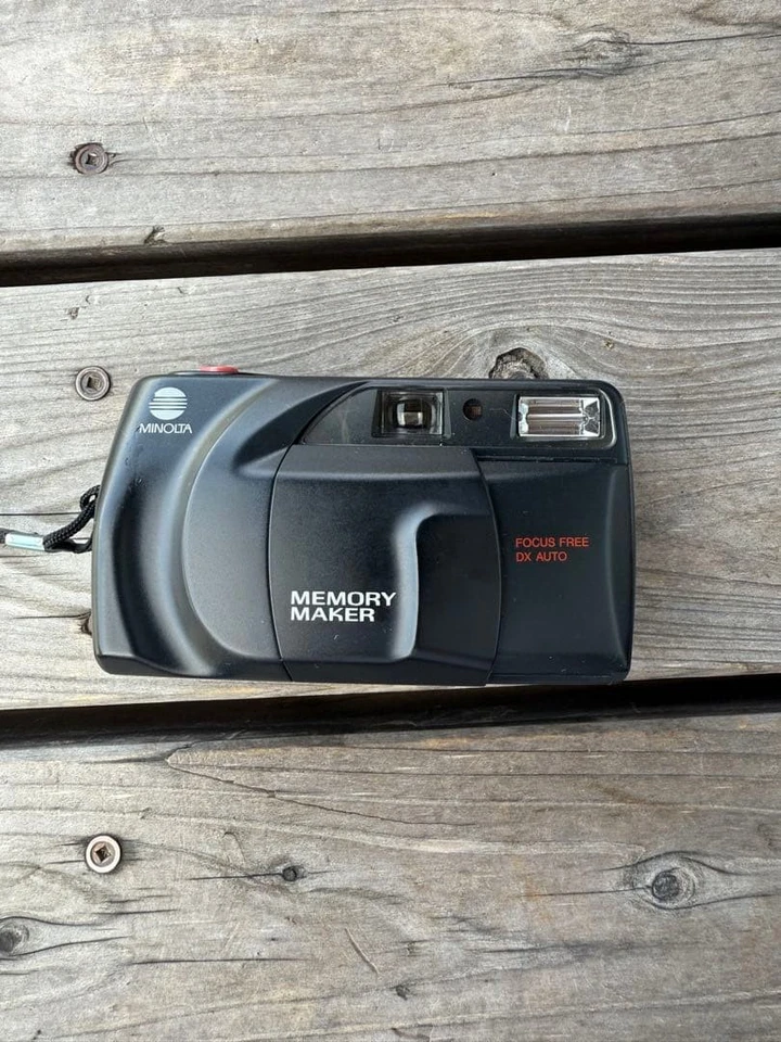 Minolta Memory Maker 35mm Point & Shoot Film Camera w/ Case & Manual Japan - Image 2 of 4