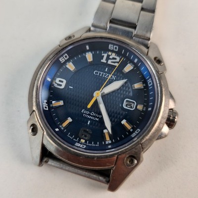 Citizen Eco-Drive Titanium Uhr E111-S068819 Gebraucht