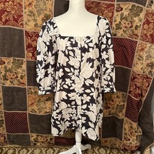 Cara Cara Knee Length Floral Dress Women’s Medium Black White Long Sleeve