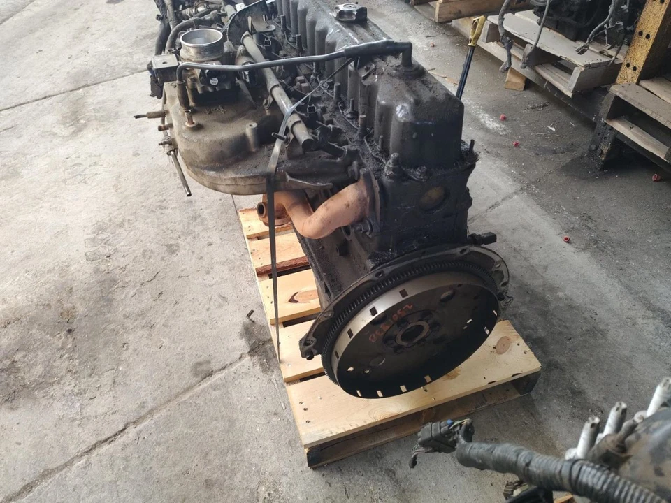 2000-2004 Jeep Wrangler Engine - 4.0L (VIN S, 8th Digit) 161K Miles Foto 4 de 4