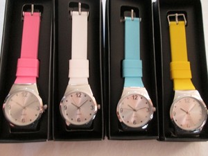 avon smart watch pink