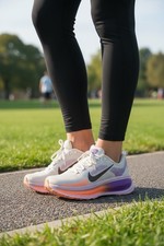 Nike Vomero 18 Pink Foam Purple Orange HM6804-113 Womens Athletic Shoes Size 9.5