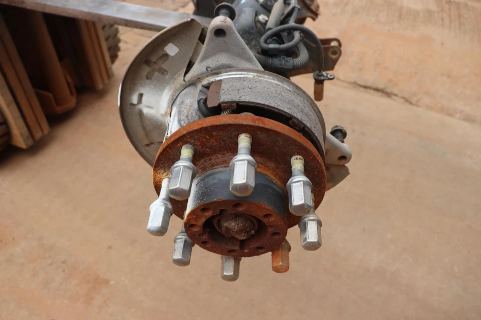 2020-2021 CHEVY SILVERADO 2500 HD 4X4 REAR AXLE DIFF ASSEMBLY 3.42 RATIO OEM - Image 3 of 4