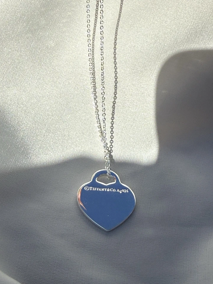 Tiffany & Co. Colgante Etiqueta Corazón Collar Plata 925 Cadena 18" Sin Caja Foto 2 de 3