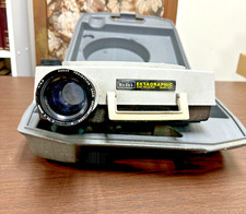 Kodak EKTAGRAPHIC Slide Projector Model AF-2 w/carrying case
