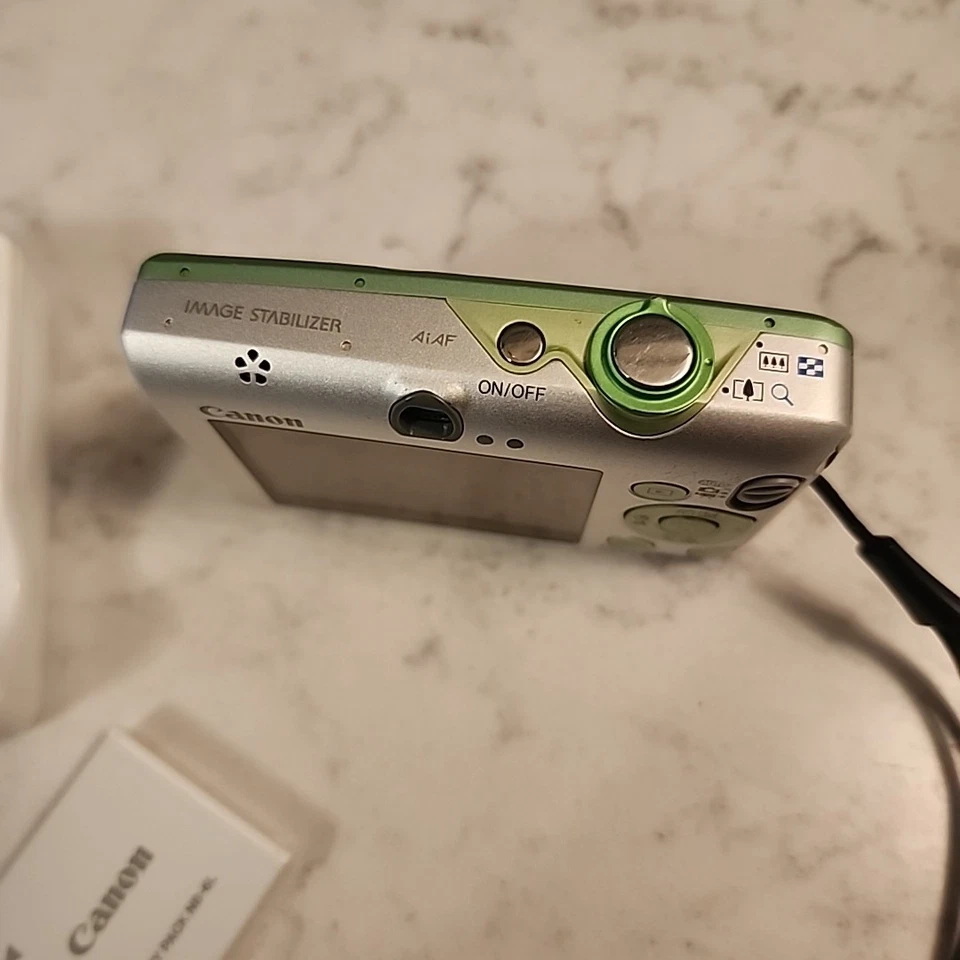 Canon PowerShot SD1200 IS Digital ELPH 10.0MP Digital Camera w/Charger (TESTED) - Image 3 of 4