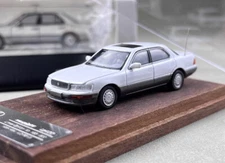 FW 1:64 White LS400 XF10 UCF10 Sedan Sports Model Diecast Collect Car