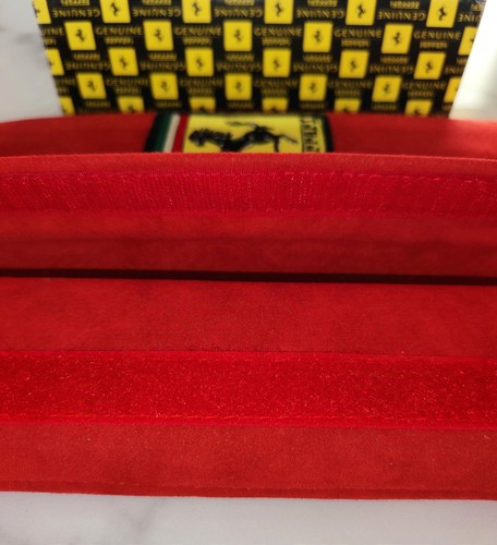 Paire de fourreaux de harnais Ferrari Alcantara rouge 65987400 - Afbeelding 6 van 9