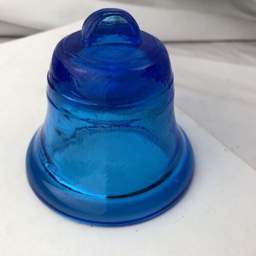 Vintage Colonial Blue Glass Paperweight Figurine Cobalt - Picture 1 of 7