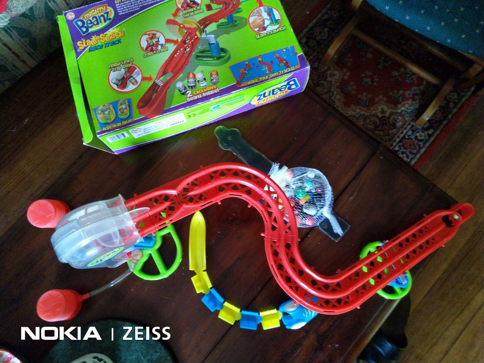 19x MIGHTY BEANZ Jumping Beans + Race TRACKS Pump + SNAKE Serpent TOYS