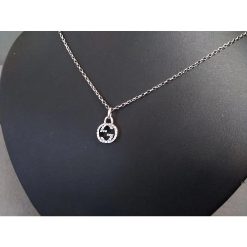 Collana Gucci ad incastro Giappone