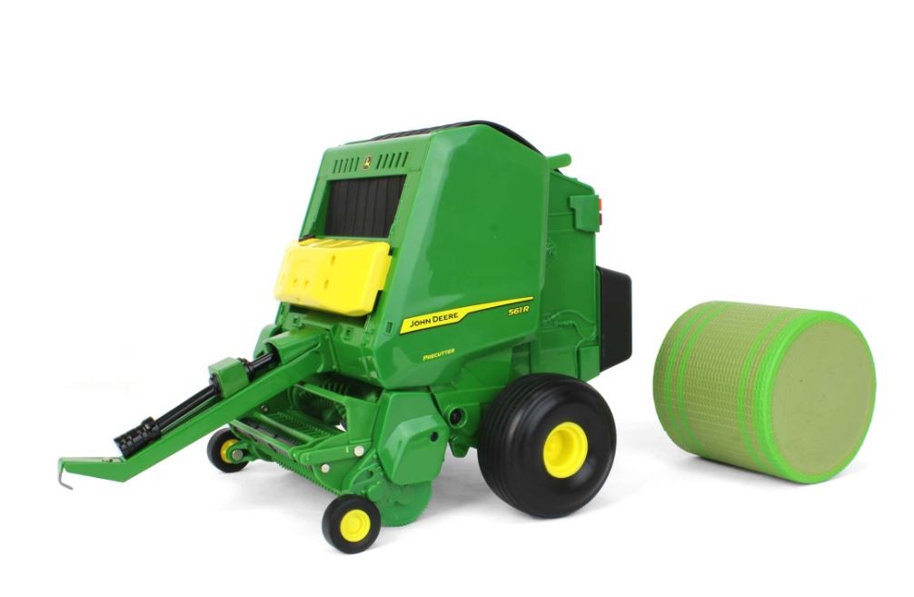 Presse à balles rondes John Deere 561R ERTL au 1/16e avec sa balle miniature ERT45900