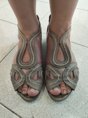 SALE Low Sandalen PRADA Vintage Leder Taupe Geschnitzt Flat Schuhe DE