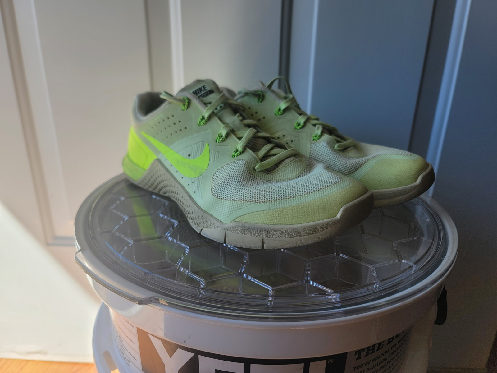 SAOLA Scarpe da corsa Nike Metcon 2 819899 700 uomo 7 5 verde giallo atletica crossfit